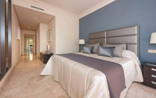 Apartamento de 2 dormitorios en Nueva Andalucia