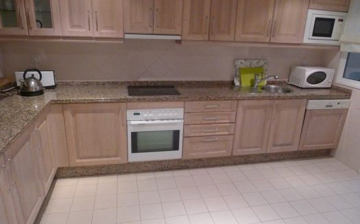 Apartamento de 2 dormitorios en Puerto Banus