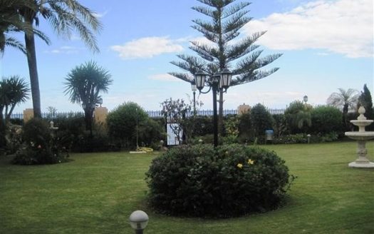 Apartamento de 2 dormitorios en Puerto Banus