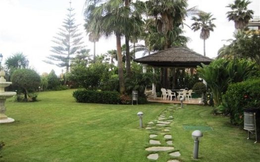 Apartamento de 2 dormitorios en Puerto Banus