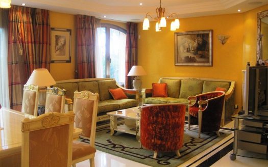 Apartamento de 2 dormitorios en Puerto Banus