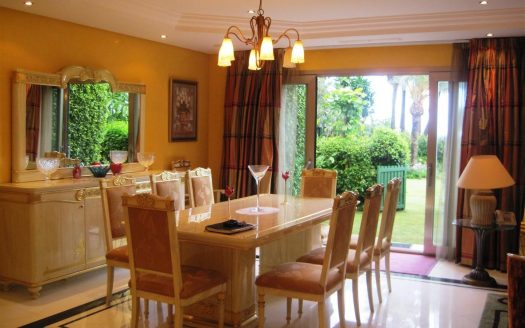 Apartamento de 2 dormitorios en Puerto Banus