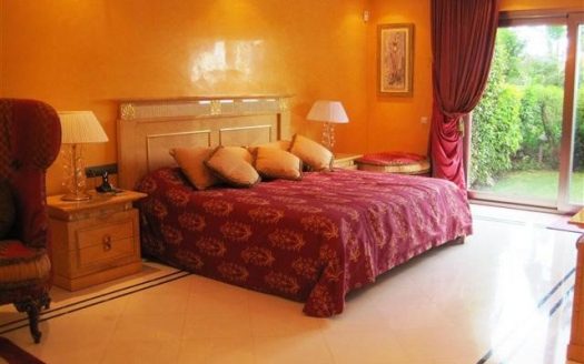 Apartamento de 2 dormitorios en Puerto Banus