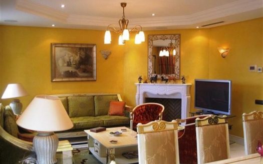 Apartamento de 2 dormitorios en Puerto Banus