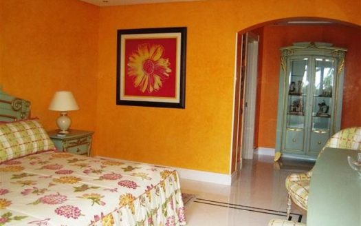 Apartamento de 2 dormitorios en Puerto Banus