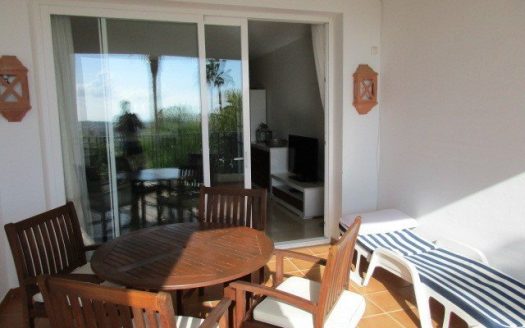 Apartamento de 2 dormitorios en Nueva Andalucia