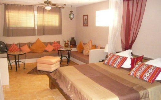 Villa de 8 dormitorios en El Real Panorama