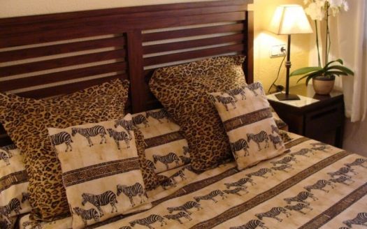 Villa de 8 dormitorios en El Real Panorama