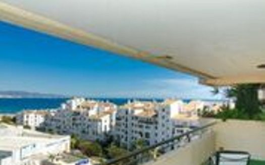 Apartamento de 2 dormitorios en Puerto Banus