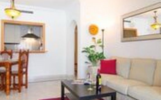 Apartamento de 2 dormitorios en Puerto Banus