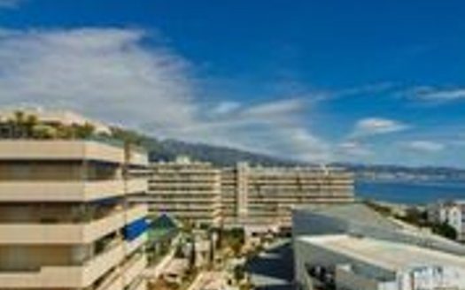 Apartamento de 2 dormitorios en Puerto Banus