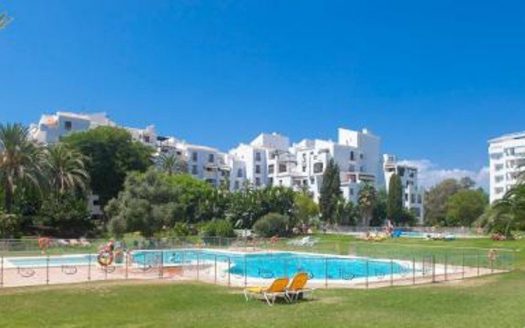 Apartamento de 2 dormitorios en Puerto Banus