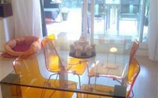 Apartamento de 2 dormitorios en Nueva Andalucia