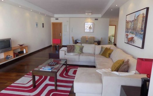 Apartamento de 2 dormitorios en Puerto Banus