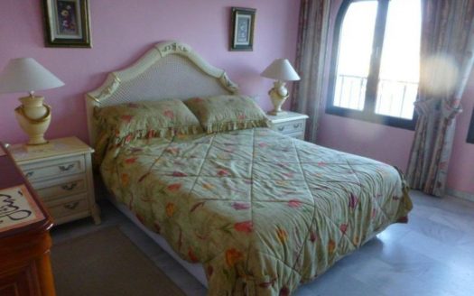 Apartamento de 3 dormitorios en Puerto Banus