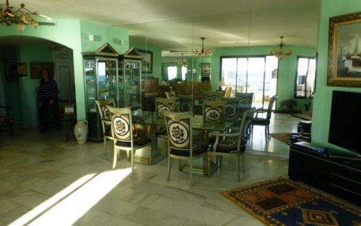 Apartamento de 3 dormitorios en Puerto Banus