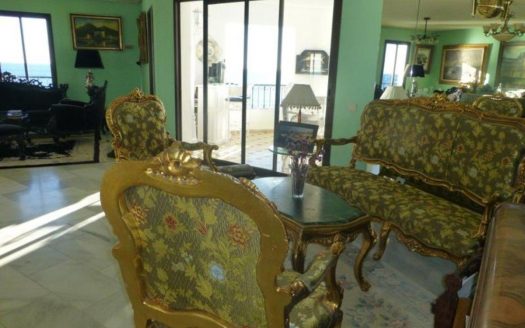 Apartamento de 3 dormitorios en Puerto Banus