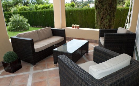 Villa de 5 dormitorios en Nueva Andalucia