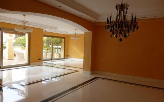 Apartamento de 2 dormitorios en Puerto Banus