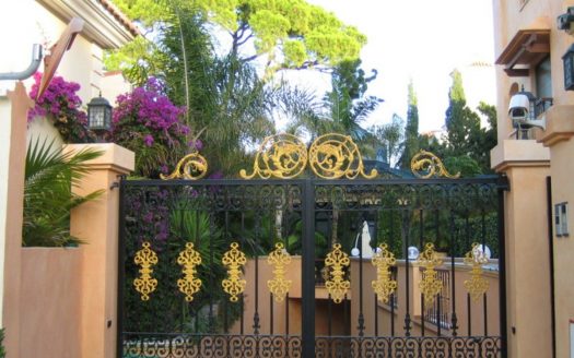 Apartamento de 2 dormitorios en Puerto Banus