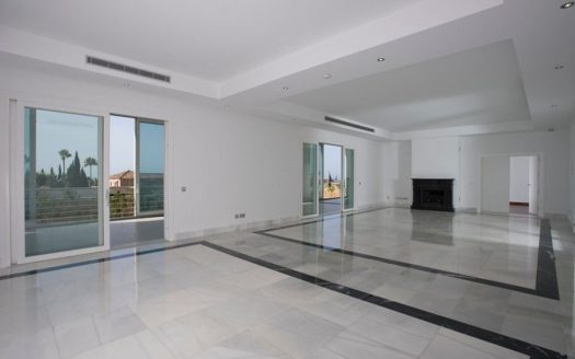 Villa de 5 dormitorios en Milla de Oro