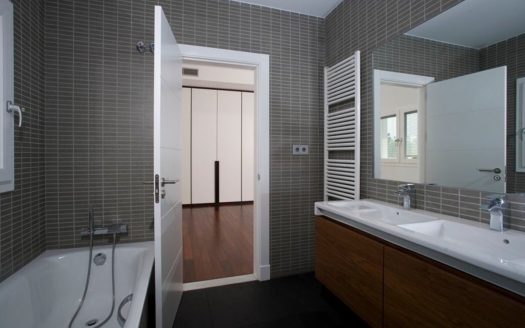 Villa de 5 dormitorios en Milla de Oro