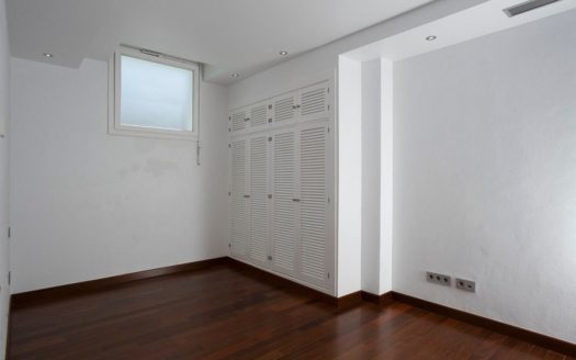 Villa de 5 dormitorios en Milla de Oro