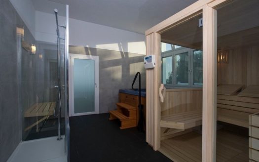 Villa de 5 dormitorios en Milla de Oro