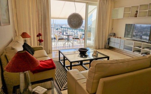 Apartamento de 3 dormitorios en Puerto Banus