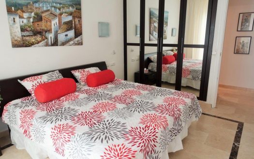 Apartamento de 3 dormitorios en Puerto Banus