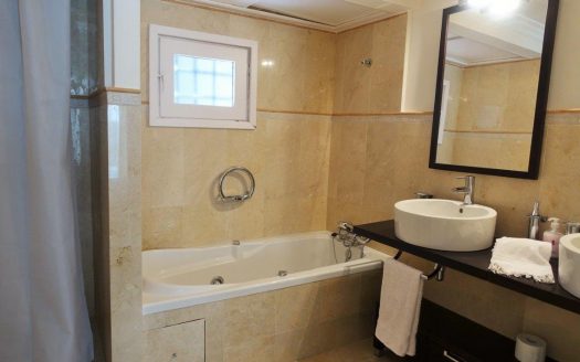 Apartamento de 3 dormitorios en Puerto Banus