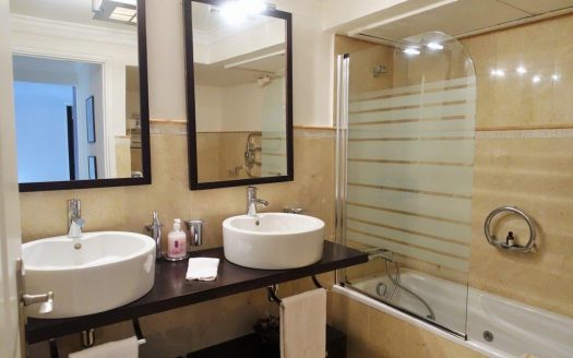 Apartamento de 3 dormitorios en Puerto Banus