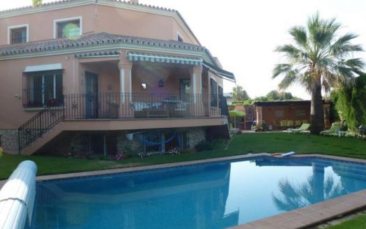 Villa de 6 dormitorios en Puerto Banus