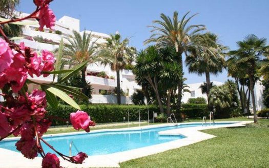 Apartamento de 3 dormitorios en Nueva Andalucia