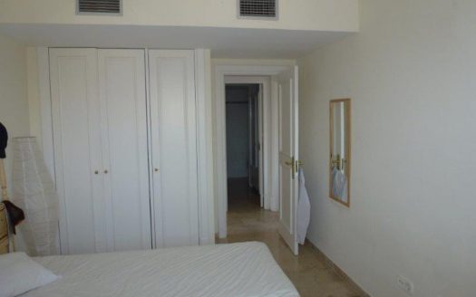 Apartamento de 3 dormitorios en Nueva Andalucia