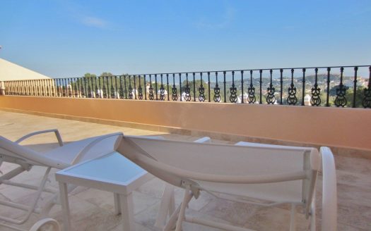 Ático de 3 dormitorios en Nueva Andalucia