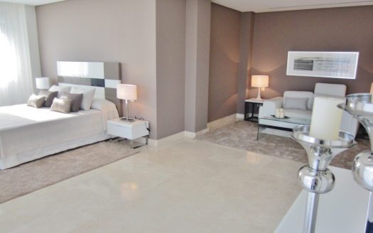 Ático de 3 dormitorios en Nueva Andalucia