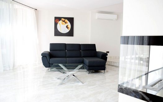 Villa de 3 dormitorios en Nueva Andalucia