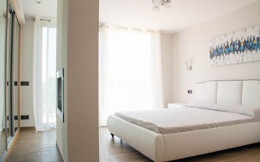 Villa de 3 dormitorios en Nueva Andalucia