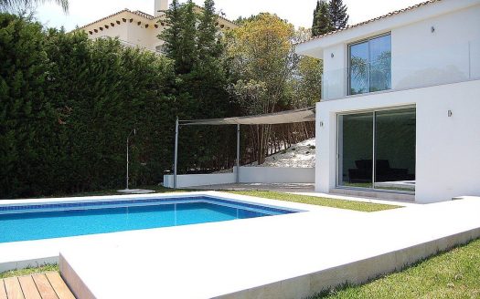 Villa de 3 dormitorios en Nueva Andalucia