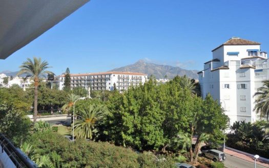Apartamento de 2 dormitorios en Puerto Banus