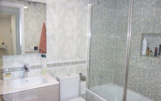 Apartamento de 2 dormitorios en Puerto Banus