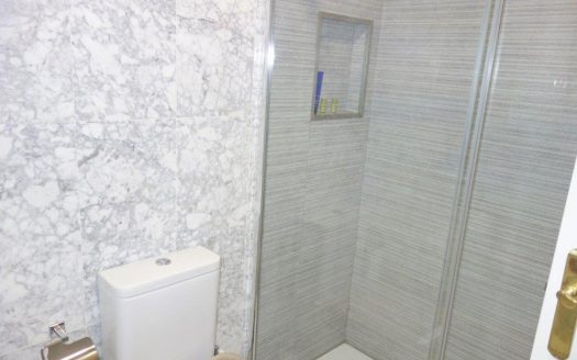 Apartamento de 2 dormitorios en Puerto Banus