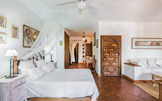 Villa de 8 dormitorios en El Rosario