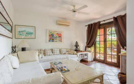 Villa de 8 dormitorios en El Rosario