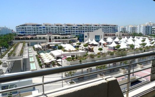 Apartamento de 3 dormitorios en Puerto Banus