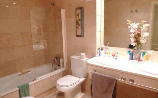 Apartamento de 3 dormitorios en Puerto Banus