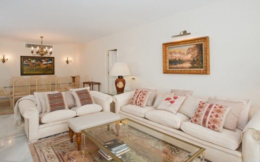 Apartamento de 3 dormitorios en Puerto Banus