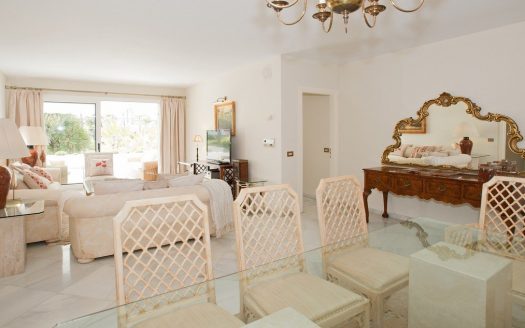Apartamento de 3 dormitorios en Puerto Banus
