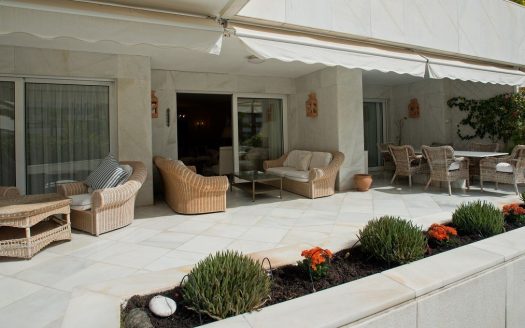 Apartamento de 3 dormitorios en Puerto Banus